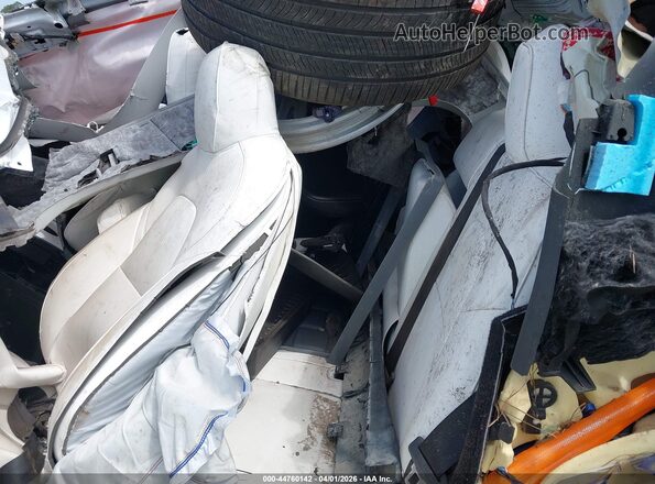 7SAYGDEE9RA253701 2024 TESLA MODEL Y White VIN կոդի պիտակի տեսք