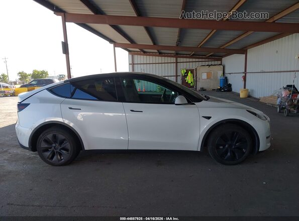 7SAYGDEE9RF206221 2024 TESLA MODEL Y White Սալոնի հետևի տեսք
