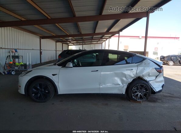 7SAYGDEE9RF206221 2024 TESLA MODEL Y White Սալոնի 360 աստիճան տեսք