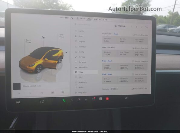 7SAYGDEEXRA262679 2024 TESLA MODEL Y Gray Vista de los asientos traseros