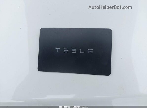 7SAYGDEF0NF448138 2022 TESLA MODEL Y Белый Вид панели приборов