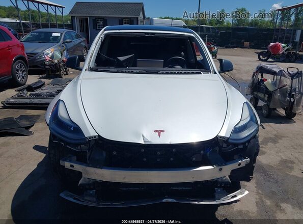 7SAYGDEF4NF468800 2022 TESLA MODEL Y White Вид задньої частини салону
