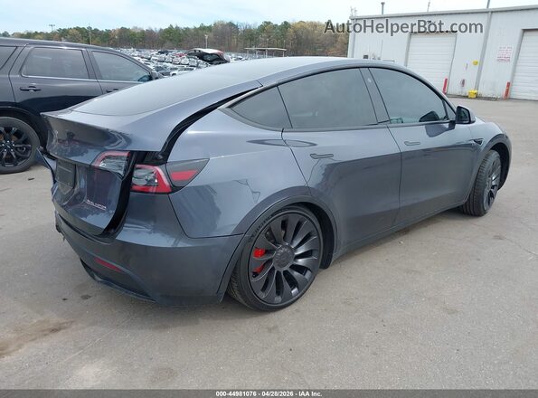 7SAYGDEF4PF647213 2023 TESLA MODEL Y Gray Trasero derecho