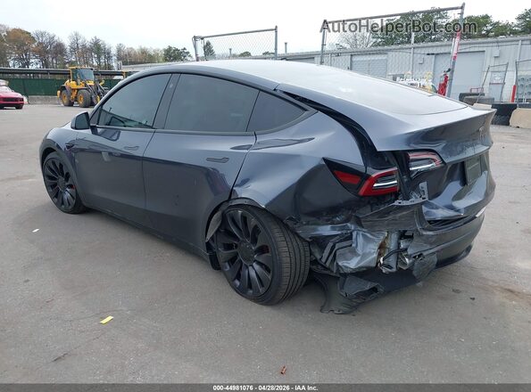 7SAYGDEF4PF647213 2023 TESLA MODEL Y Gray Vista frontal