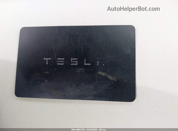 7SAYGDEF4PF647213 2023 TESLA MODEL Y Gray Vista del salpicadero