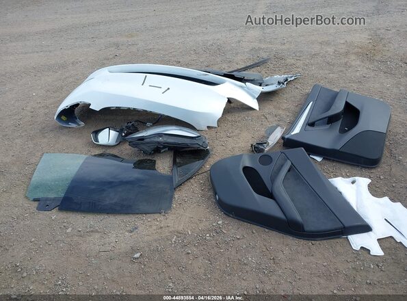 7SAYGDEF5PF850093 2023 TESLA MODEL Y Белый Вид панели приборов