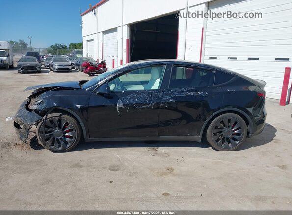 7SAYGDEF6NF505359 2022 TESLA MODEL Y Black Rear interior view
