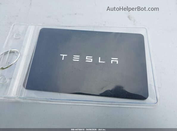 7SAYGDEF7NF368173 2022 TESLA MODEL Y Серый Вид панели приборов