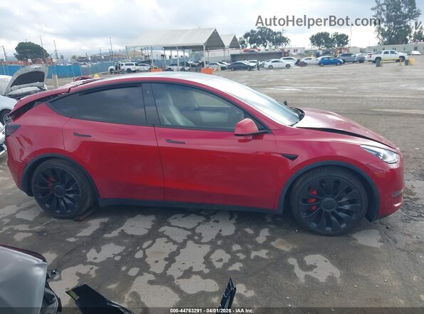 7SAYGDEF9NF410567 2022 TESLA MODEL Y Red Vista interior trasera
