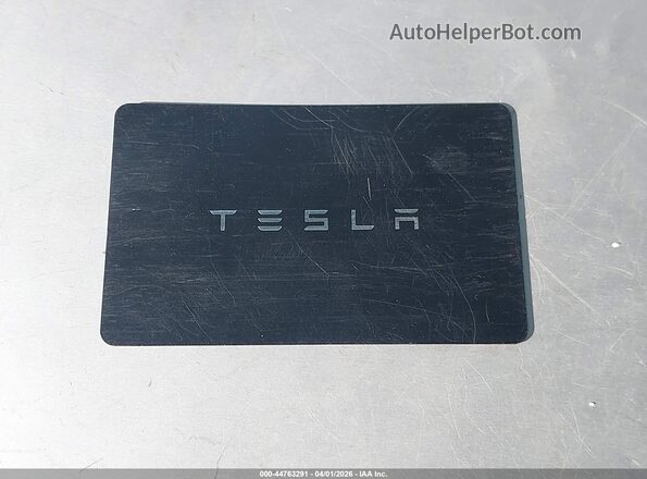 7SAYGDEF9NF410567 2022 TESLA MODEL Y Red Vista del salpicadero