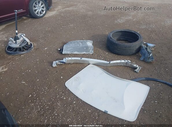 7SAYGDEF9RF053655 2024 TESLA MODEL Y Gray Առջևի վահանակի տեսք