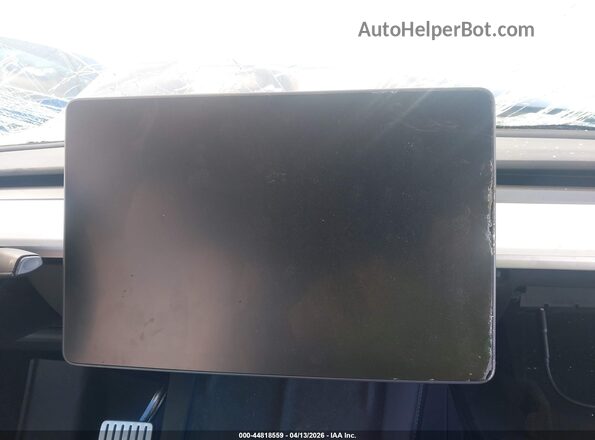7SAYGDEF9RF053655 2024 TESLA MODEL Y Gray Հետևի նստատեղերի տեսք