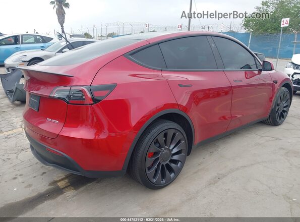 7SAYGDEF9RF160544 2024 TESLA MODEL Y Красный Задняя правая четверть