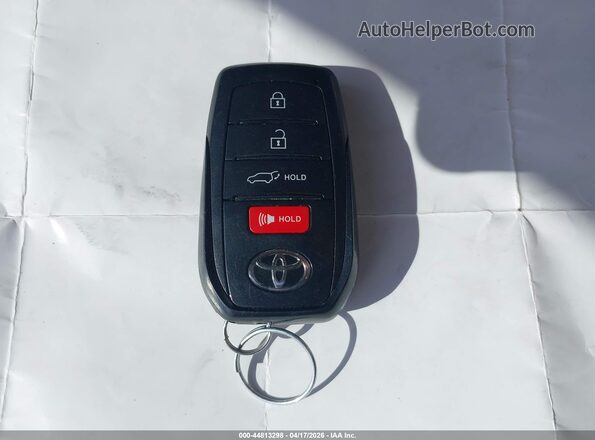 7SVAAABA2PX008010 2023 TOYOTA SEQUOIA Белый Вид панели приборов