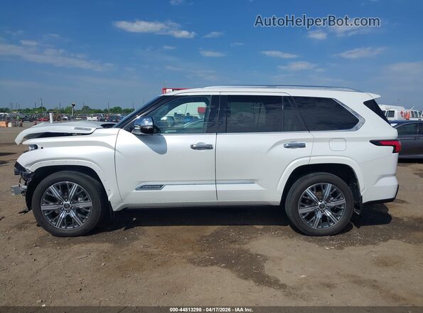 7SVAAABA2PX008010 2023 TOYOTA SEQUOIA Белый 