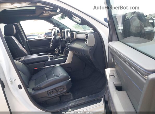 7SVAAABA3TX077704 2026 TOYOTA SEQUOIA White Սալոնի դիմացի տեսք