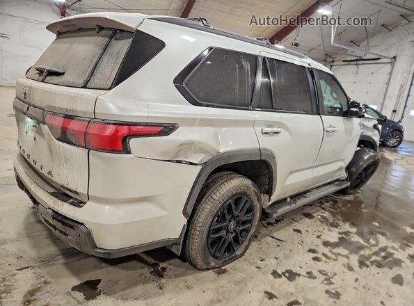 7SVAAABA4TX083561 2026 TOYOTA LIMITED White Tył prawy