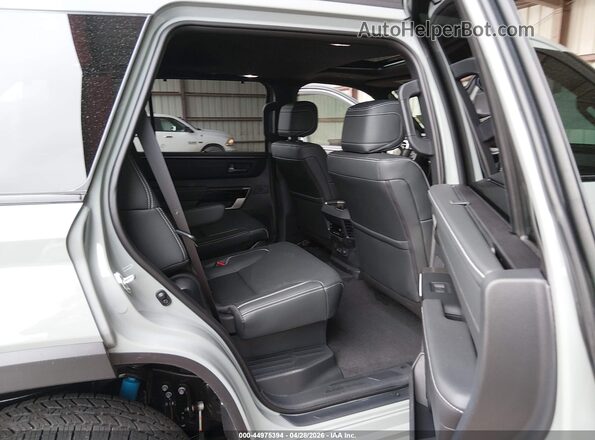 7SVAAABA7TX087832 2026 TOYOTA LIMITED Серый Вид наклейки с VIN-кодом
