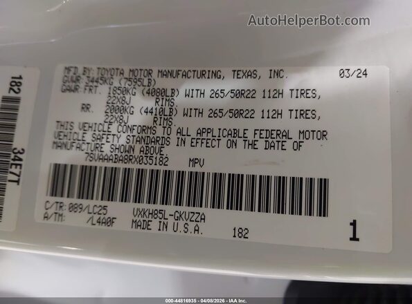 7SVAAABA8RX035182 2024 TOYOTA SEQUOIA White Widok komory silnika