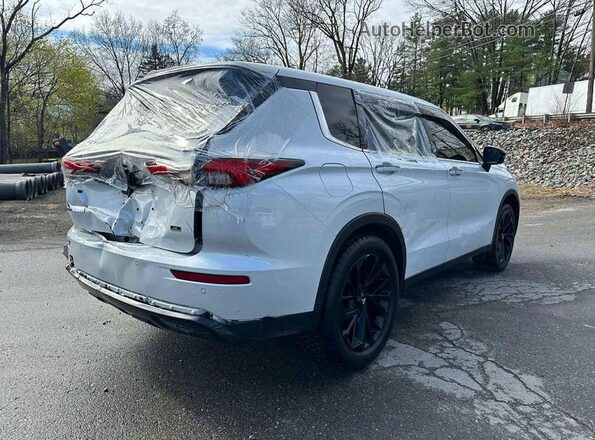 JA4J4VA89RZ065085 2024 MITSUBISHI OUTLANDER White 