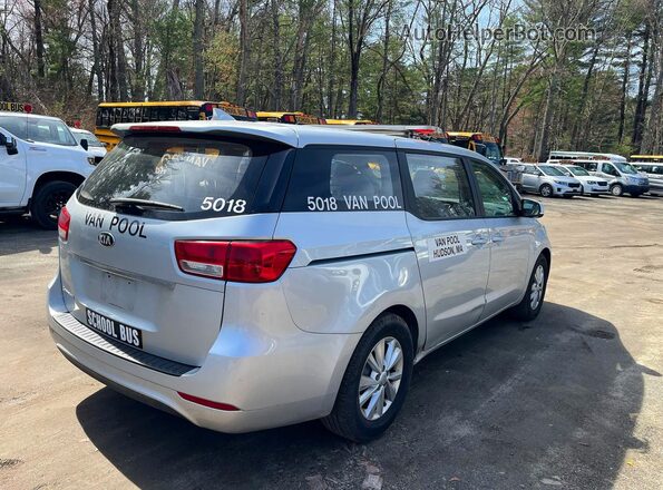 KNDMA5C1XJ6403384 2018 KIA SEDONA Silver 