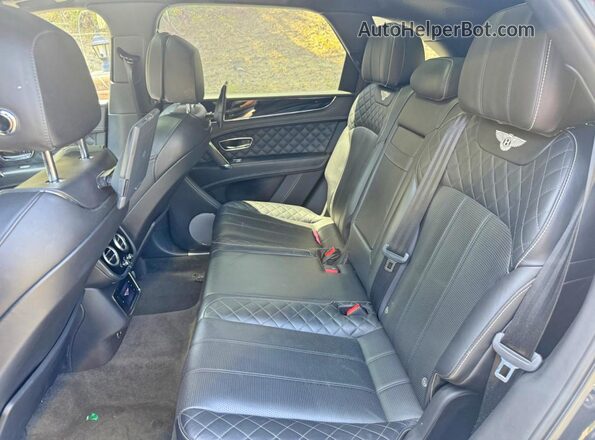 SJAAC2ZV6HC015264 2017 BENTLEY BENTAYGA Teal Widok wnętrza z przodu
