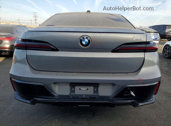 WBA23EH05PCN25109 2023 BMW 7 SERIES Серый 