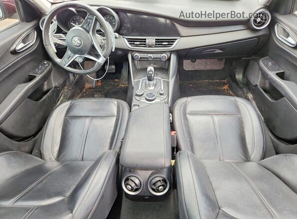 ZARFAEBN5H7558383 2017 ALFA ROMEO GIULIA Бордовый 