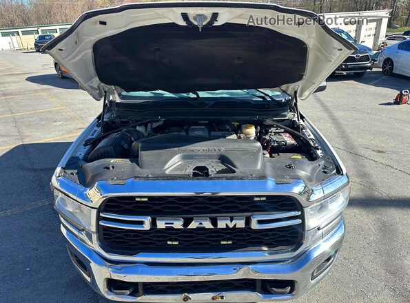 3C7WRTCL5NG108014 2022 RAM 3500 White Հետևի տեսք