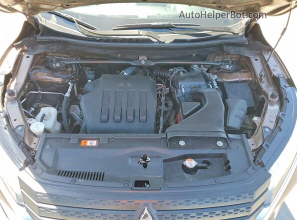 JA4ASWAA9NZ057030 2022 MITSUBISHI ECLIPSE Brown Vista del compartimento del motor