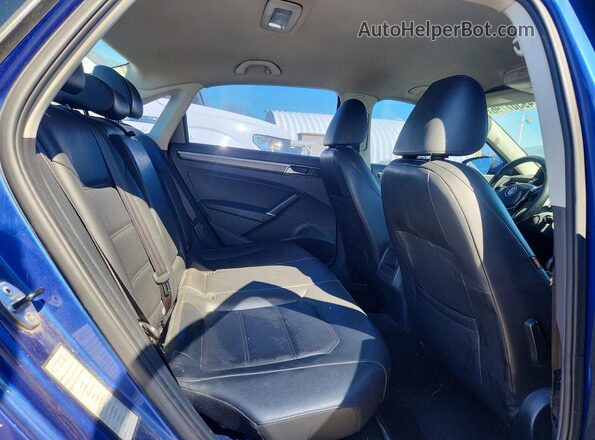 1VWDT7A37HC031165 2017 VOLKSWAGEN PASSAT Синий 
