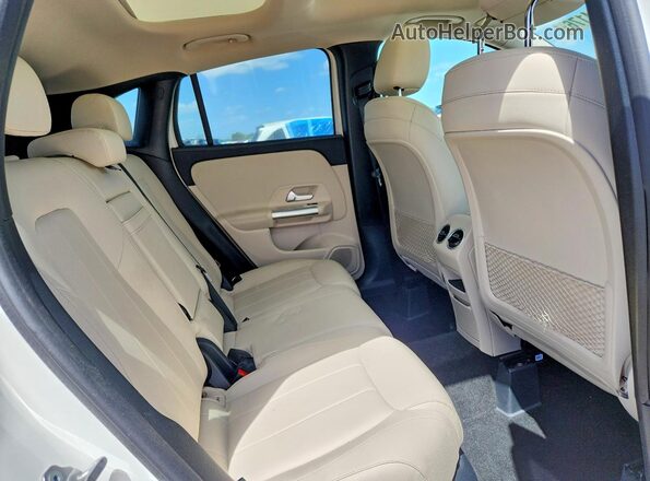W1N4N4GB5MJ191019 2021 MERCEDES-BENZ GLA-CLASS White Vista del compartimento del motor