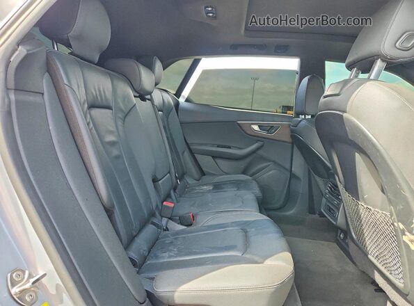 WA1AVAF19KD017493 2019 AUDI Q8 Silver Շարժիչի բաժամունքի տեսք