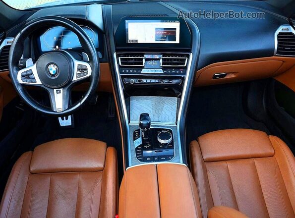 WBADZ2C04MCG06453 2021 BMW 8 SERIES Blue Vista del cuadro de instrumentos