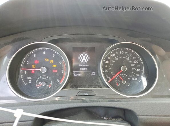 3VWH17AU3JM759439 2018 VOLKSWAGEN GOLF Black Vista del cuadro de instrumentos