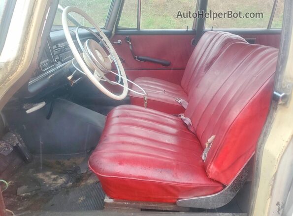 190DC041139D 1963 MERCEDES-BENZ 190 Белый Вид панели приборов