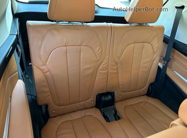 5UXCW2C59KL080798 2019 BMW X7 White Widok komory silnika