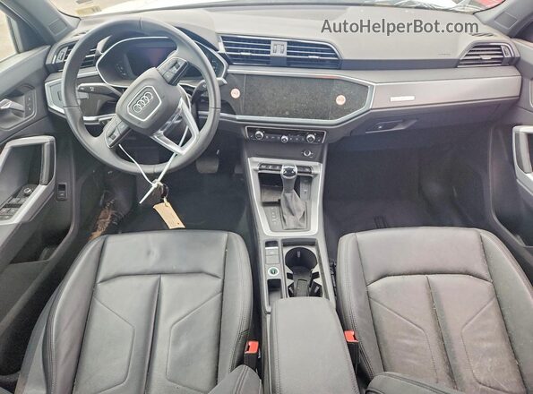 WA1DECF37S1010120 2025 AUDI Q3 White ხელსაწყოთა პანელის ხედი