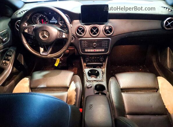 WDCTG4EB7JJ404221 2018 MERCEDES-BENZ GLA-CLASS Black ხელსაწყოთა პანელის ხედი