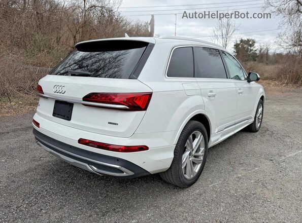WA1LXAF71MD017482 2021 AUDI Q7 White Front right