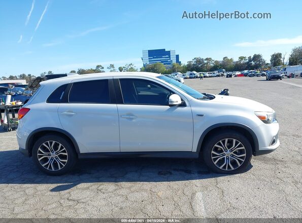 JA4AP3AW5HZ046901 2017 MITSUBISHI OUTLANDER SPORT Белый Вид задней части салона