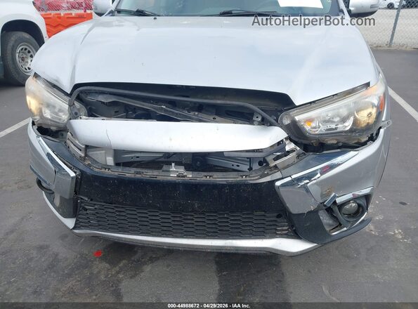 JA4AP3AW6JU013151 2018 MITSUBISHI OUTLANDER SPORT Silver Widok z przodu