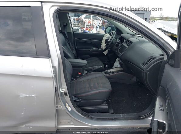 JA4AR3AW9JU013154 2018 MITSUBISHI OUTLANDER SPORT Silver Вид салону спереду