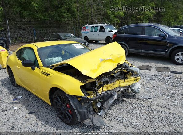 JF1ZCAC10H9601348 2017 SUBARU BRZ Yellow Դիմացի տեսք