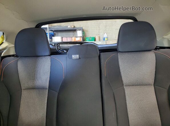 JF2GTAEC4NH228415 2022 SUBARU CROSSTREK Gray Vista de los asientos traseros