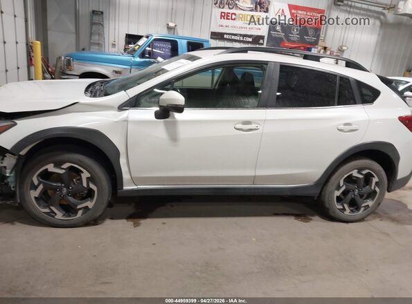 JF2GTHMC0PH312583 2023 SUBARU CROSSTREK White 360 interior view