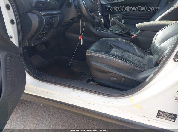 JF2GTHMC2M8228504 2021 SUBARU CROSSTREK White Սալոնի հետևի տեսք