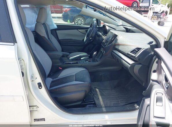 JF2GTHNC7M8261237 2021 SUBARU CROSSTREK White Front interior view