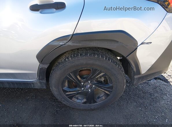 JF2GUABC3RH232561 2024 SUBARU CROSSTREK Silver 