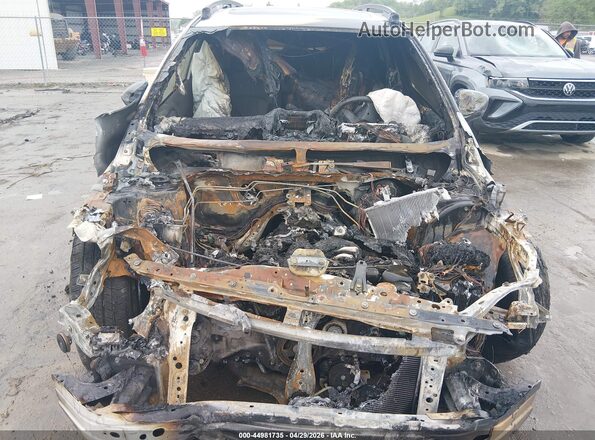 JF2GUHDC4S8328646 2025 SUBARU CROSSTREK Белый Вид панели приборов